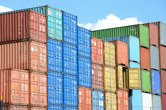 blue-red-and-yellow-intermodal-containers.jpg blue red and yellow intermodal containers